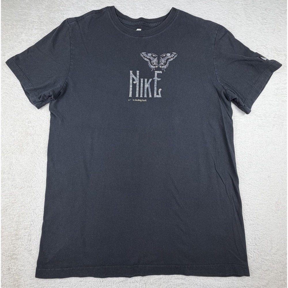 Nike Butterfly Graphic  "No Looking Back" Black Crewneck T-Shirt Men's Size Med